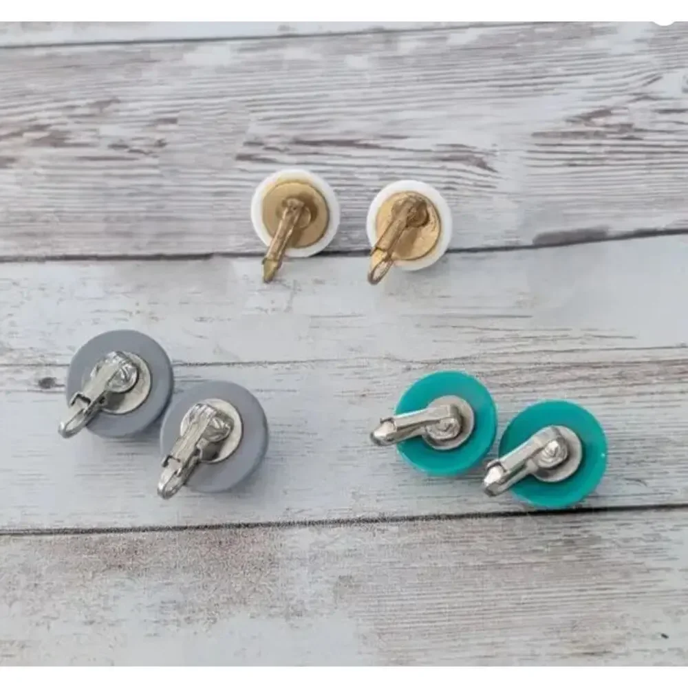 Bundle of 3 Vintage Clip On Earrings - Retro - White, Green, Grey